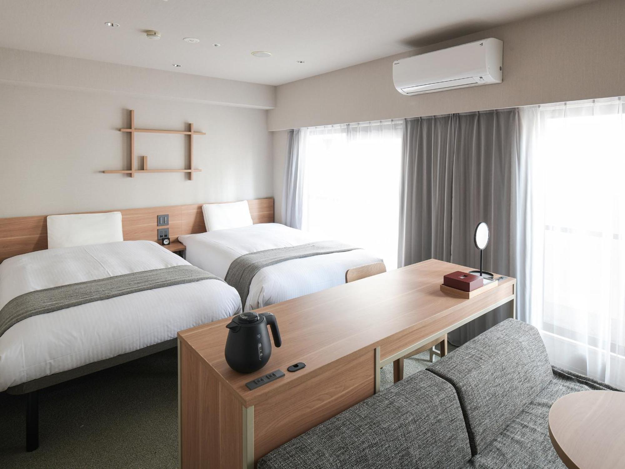 Vessel Inn Asakusa Tsukuba Express โตเกียว ภายนอก รูปภาพ